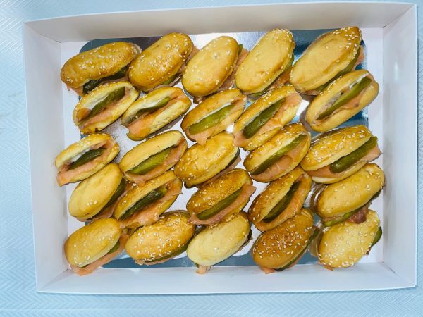 מגש כריכוני סלמון